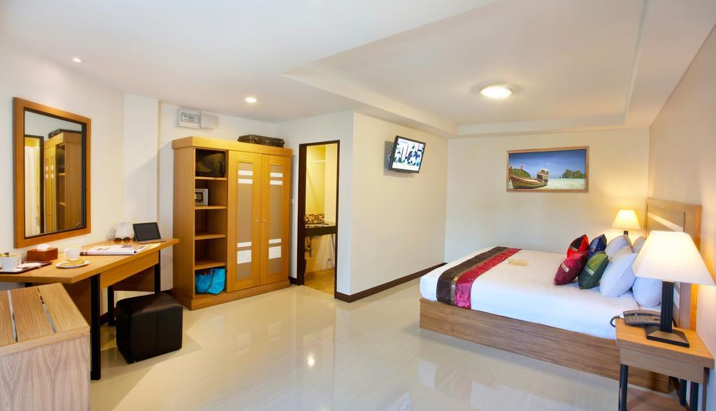 Patong Pool House Aparthotel Szoba fotó