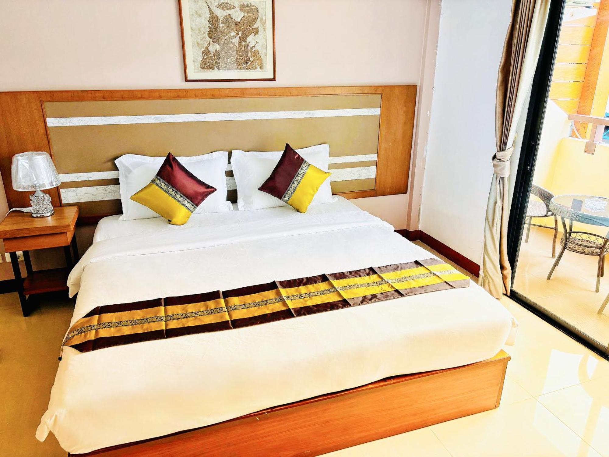 Patong Pool House Aparthotel Kültér fotó