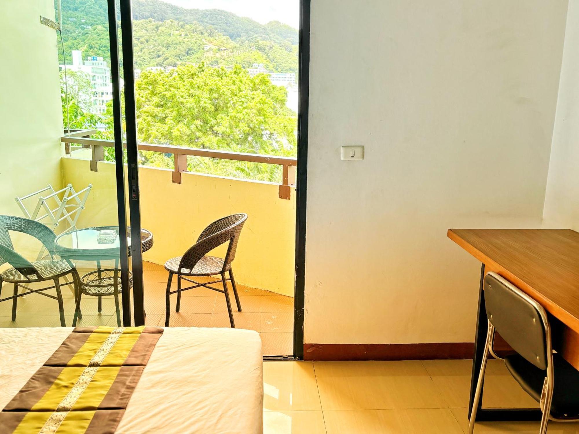 Patong Pool House Aparthotel Kültér fotó