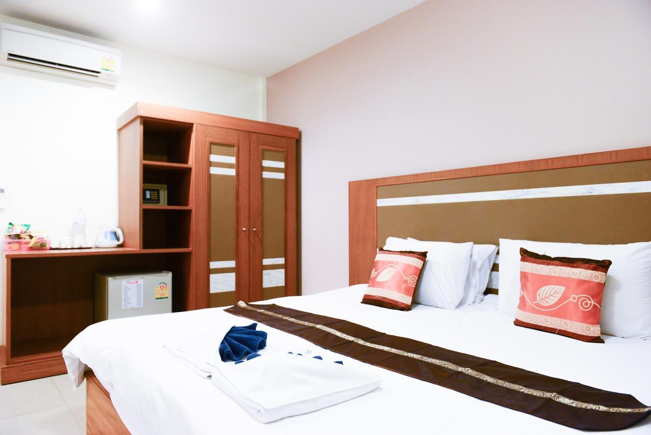 Patong Pool House Aparthotel Kültér fotó