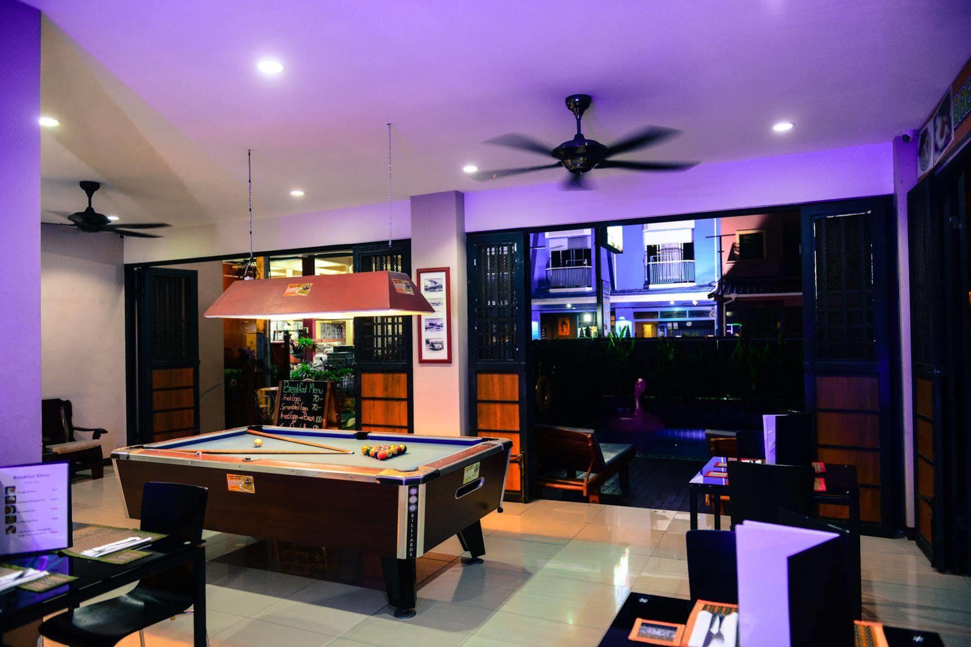 Patong Pool House Aparthotel Kültér fotó